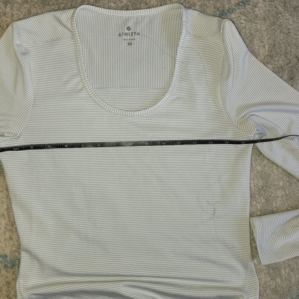 Athleta Active Longsleeve Striped Top || XS || EUC - Picture 9 of 11